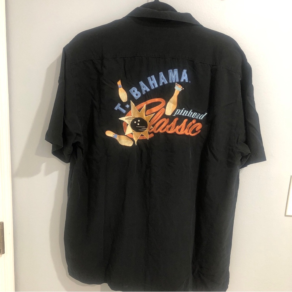 Tommy Bahama Men Black 100% silk embroidered bowling shirt size M